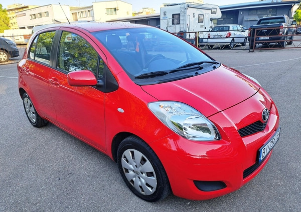 Toyota Yaris cena 19900 przebieg: 122000, rok produkcji 2009 z Białystok małe 211